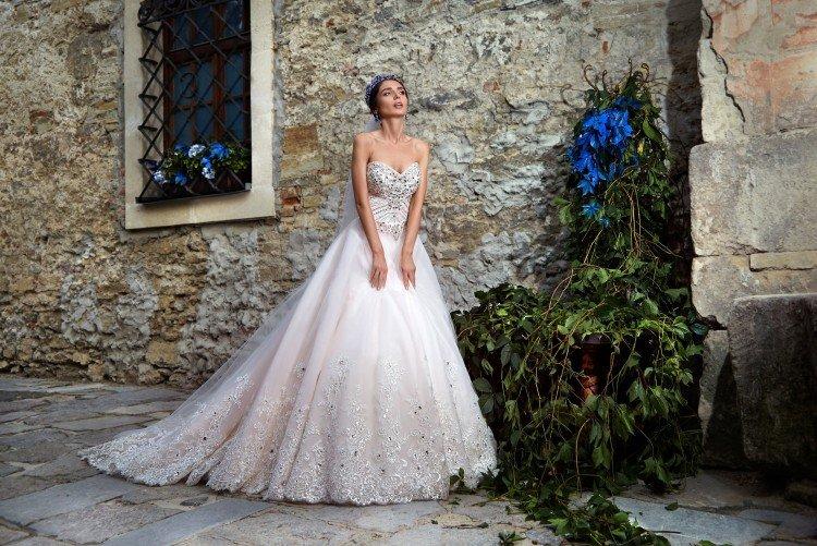 Стразы и бисер