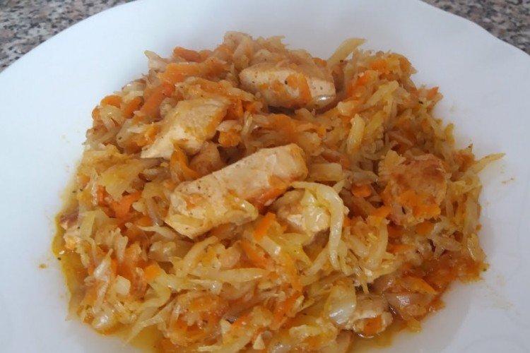 Куриные грудки с капустой духовке