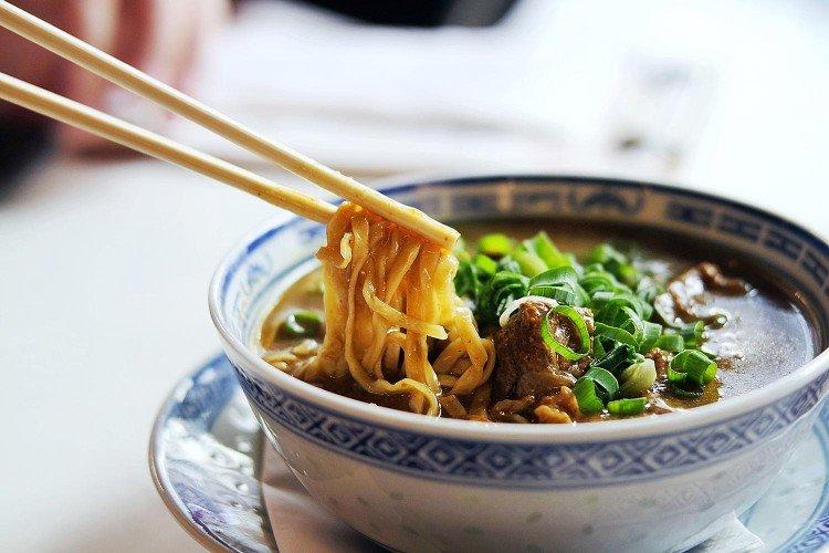 Суп из свинины с лапшой