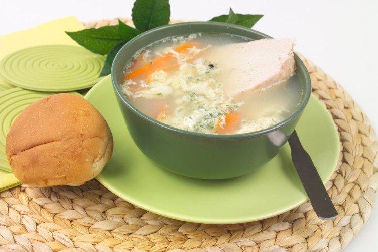 Суп из индейки с яйцом