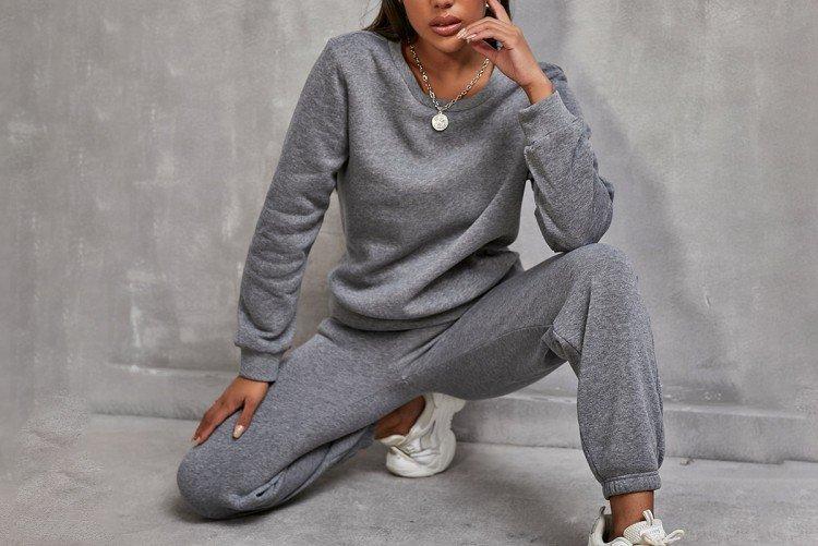 Модные женские спортивные костюмы 2021 - фото