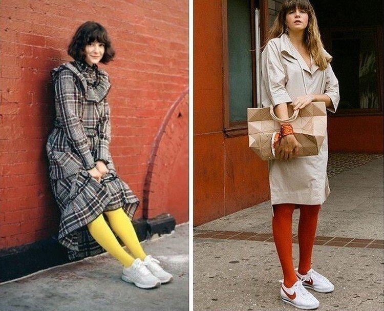 Платье с кроссовками и цветными колготами