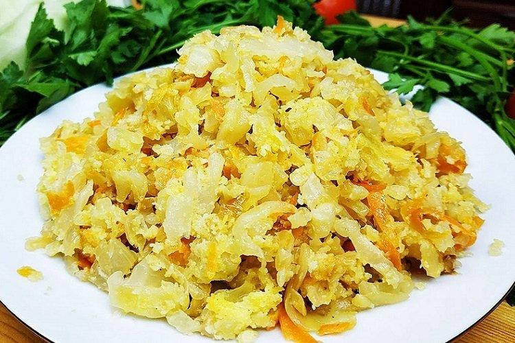 Тушеная капуста с яйцами