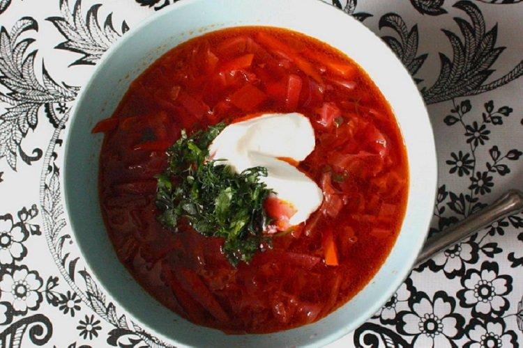 Борщ с курагой и курицей