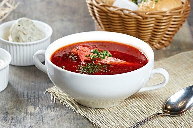 Борщ с чесноком и курицей