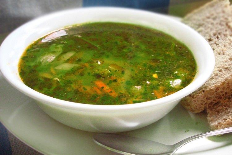 Суп с молодой капустой и шпинатом