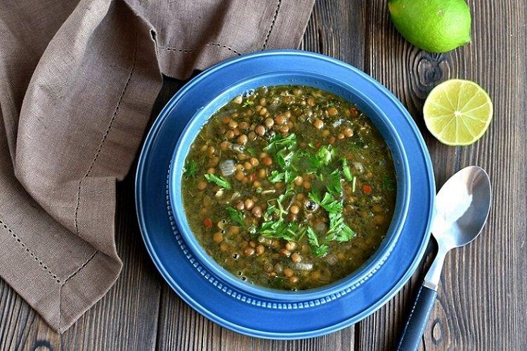 Суп из шпината и чечевицы