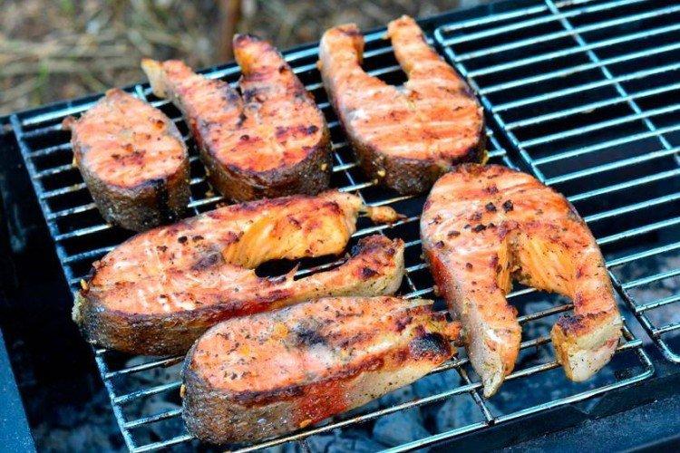 Форель в майонезе на мангале