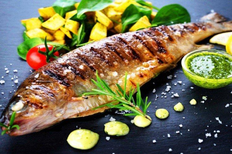 Форель в апельсиновом маринаде на мангале