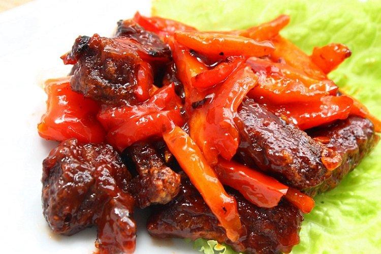 Бефстроганов из говядины с болгарским перцем