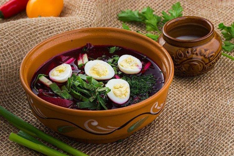 Свекольник с яйцом