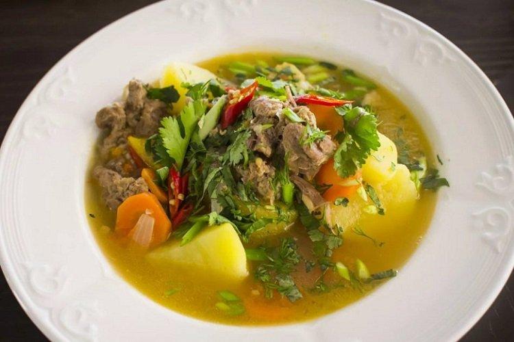 Шурпа с говядиной по-татарски