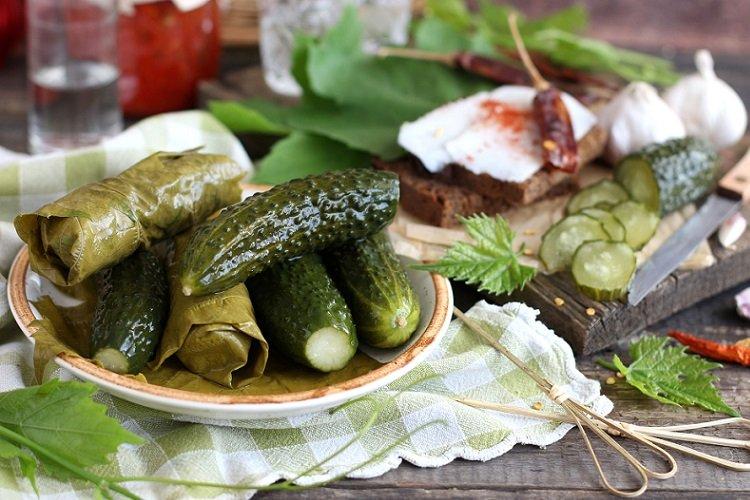20 простых и вкусных рецептов малосольных огурцов