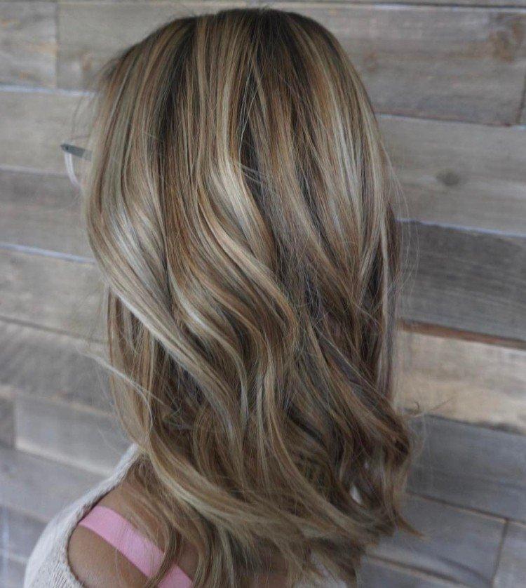 Мелирование на русые волосы 2021 - фото