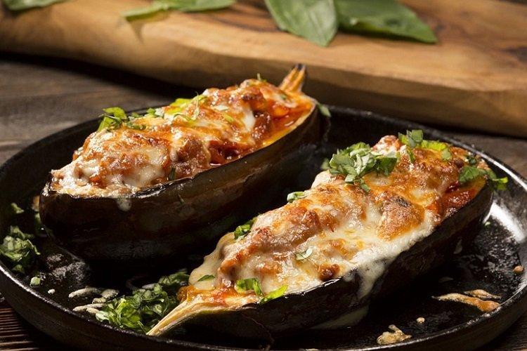 Баклажаны с фаршем в духовке