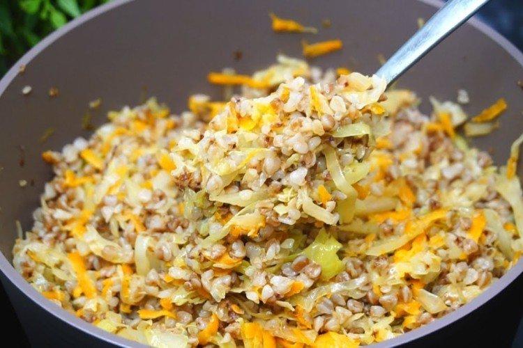 Гречневая каша с капустой