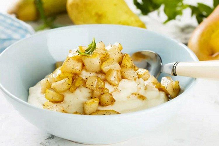 Пшенная каша с грушей и молоком