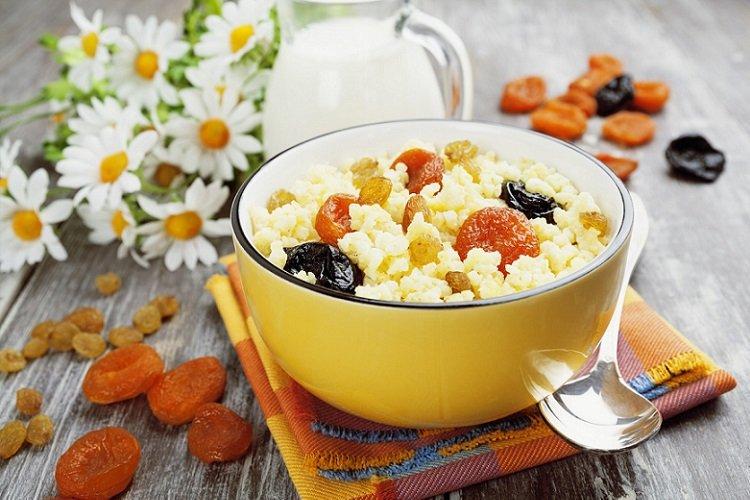 Пшенная каша с сухофруктами