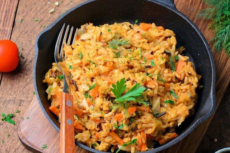 Тушеная капуста с рисом