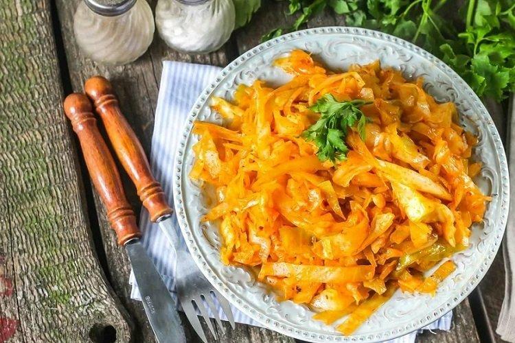 Капуста, тушенная в мультиварке