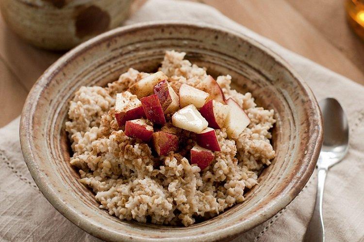 Пшеничная каша на яблочном соке