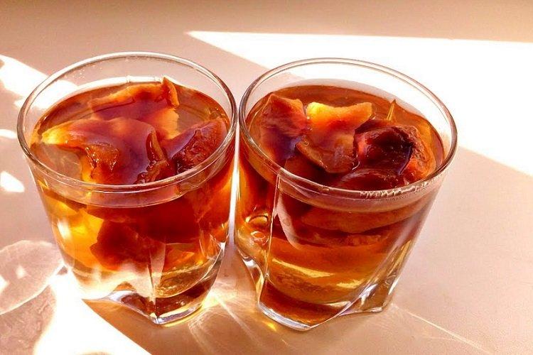 Компот из сухофруктов с имбирем