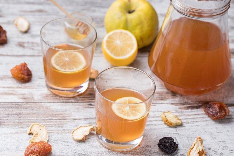 Компот из сухофруктов с лимоном