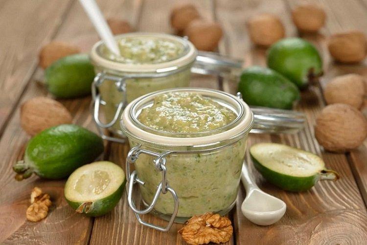 Варенье из грецких орехов и фейхоа