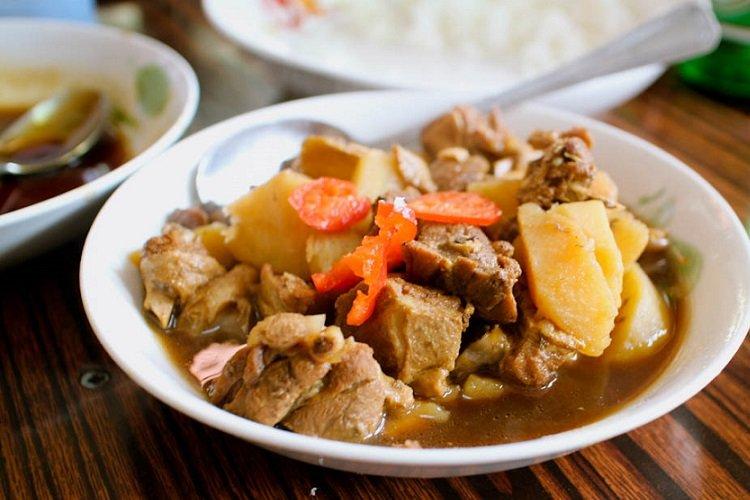 Картошка, тушенная с уткой