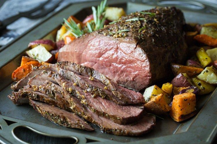 Говяжий ростбиф с овощами