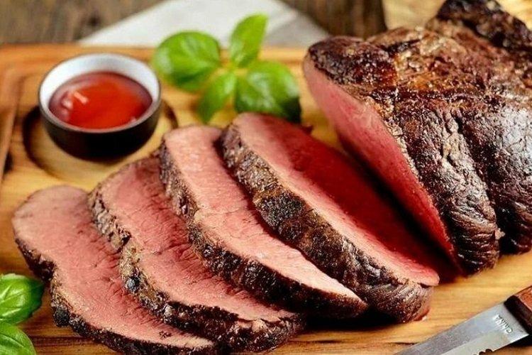 Ростбиф из говядины в коньячно-медовом маринаде