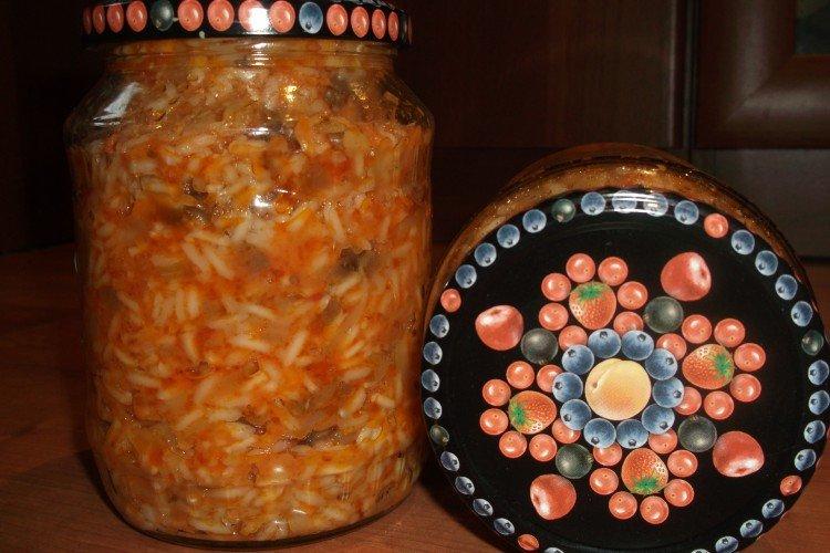 Салат на зиму из баклажанов с рисом