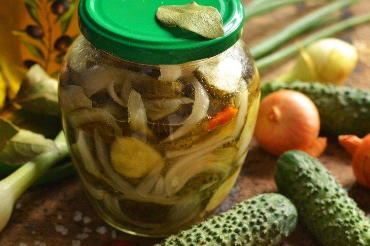 Салат из огурцов с луком на зиму