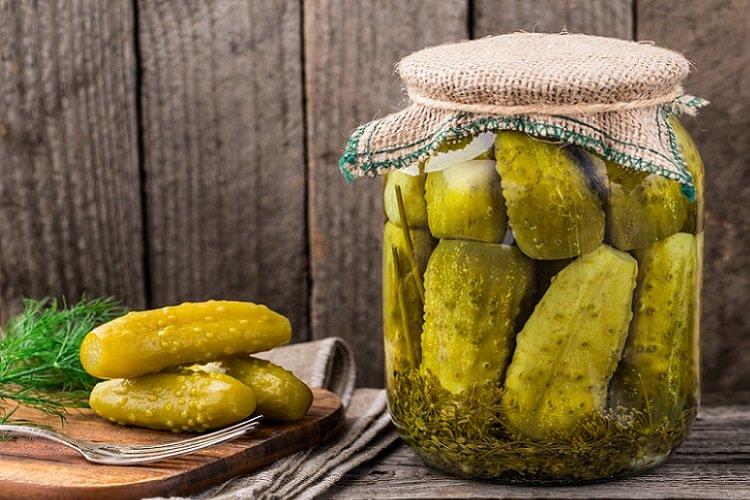Стерилизованные соленые огурцы