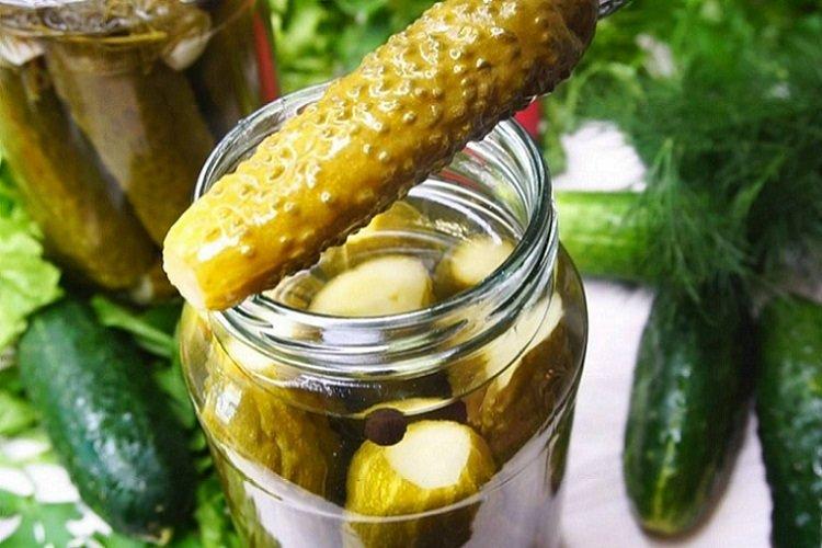 Хрустящие огурцы с водкой на зиму