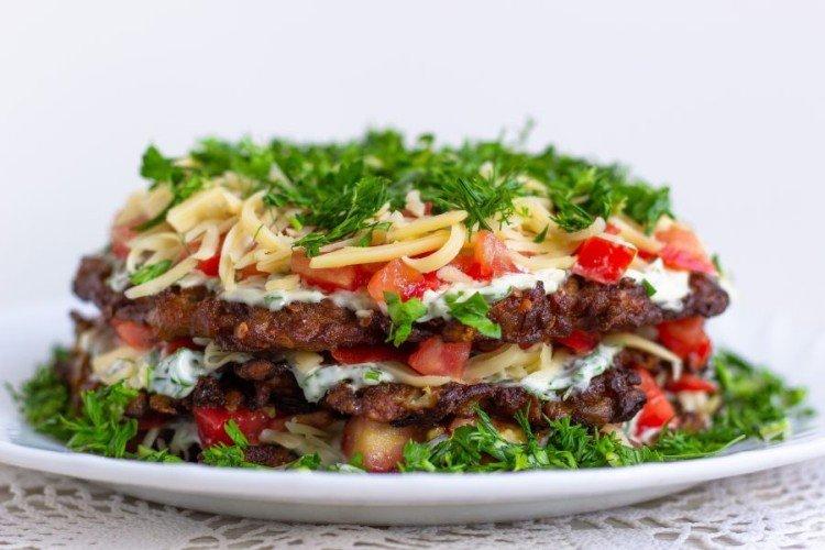 Закусочный торт из баклажанов