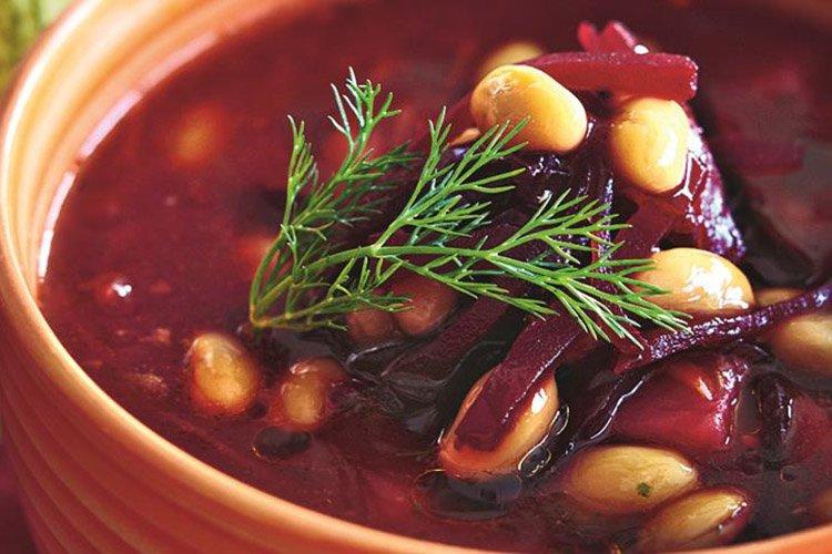 Борщ с фасолью и консервированными томатами