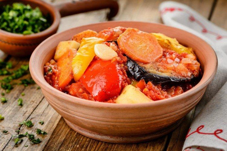 Классическое соте с баклажанами