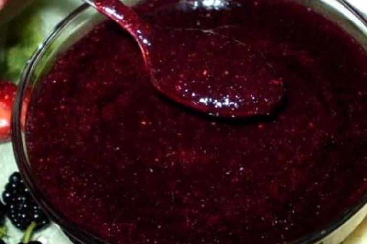 Варенье с шелковицей и земляникой