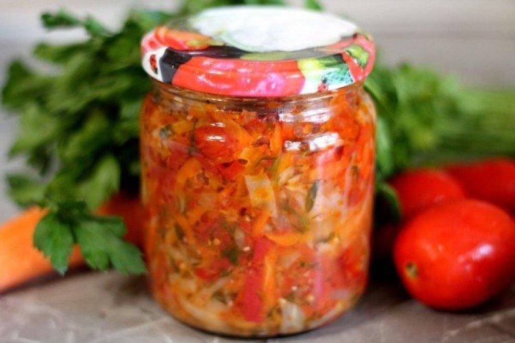 Салат из помидоров с морковью на зиму