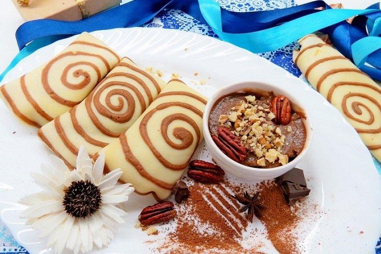 Двухцветные блины на молоке