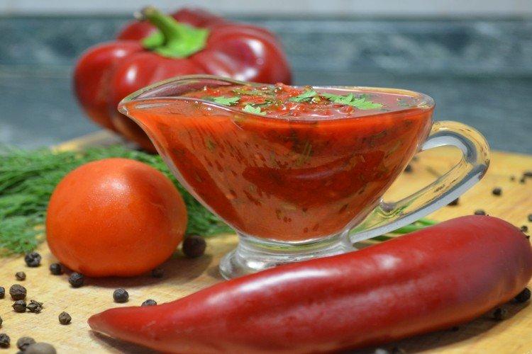 Аджика с помидорами и зеленью