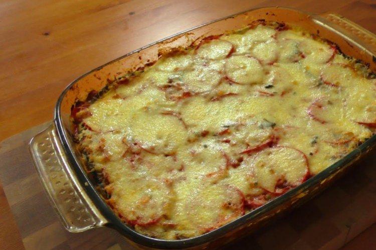 Баклажаны с помидорами, чесноком и картошкой