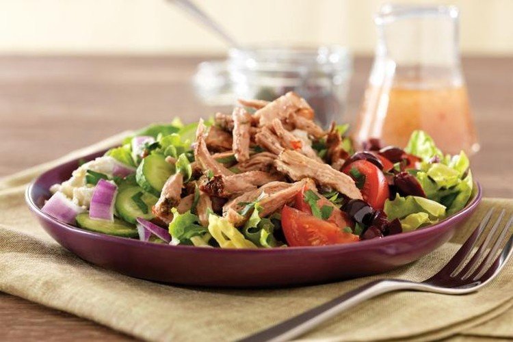 Теплый салат со свининой