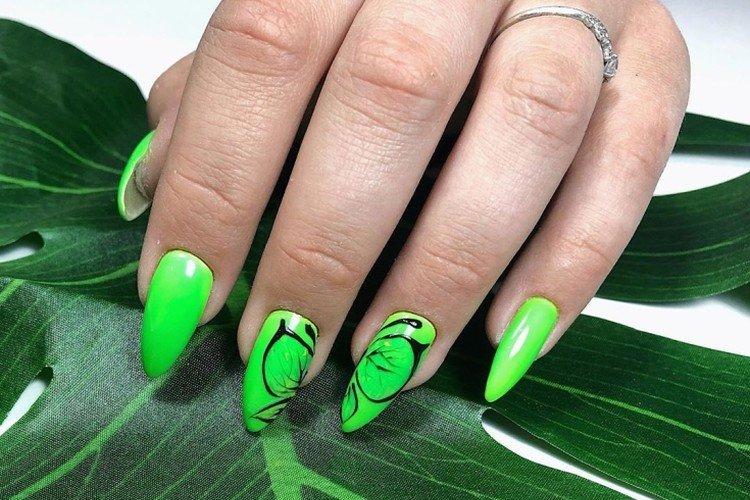 Зеленый неоновый маникюр