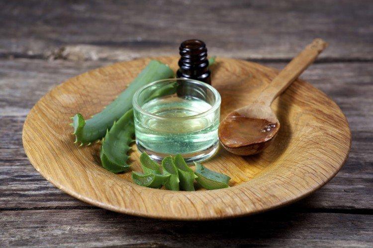 Питательная маска с алоэ и яблоком