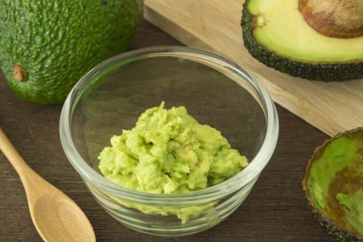 Питательная маска с авокадо