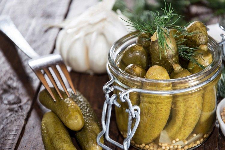 Маринованные огурцы с водкой