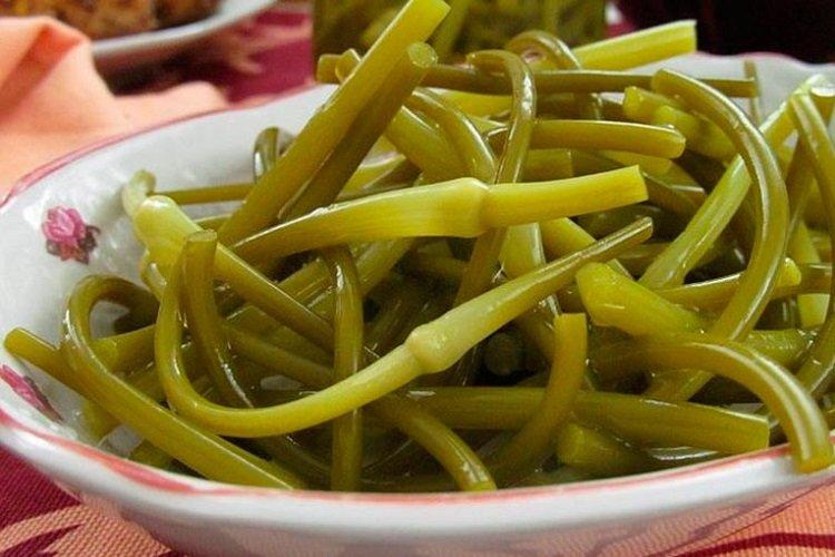 Маринованные стрелки чеснока без стерилизации