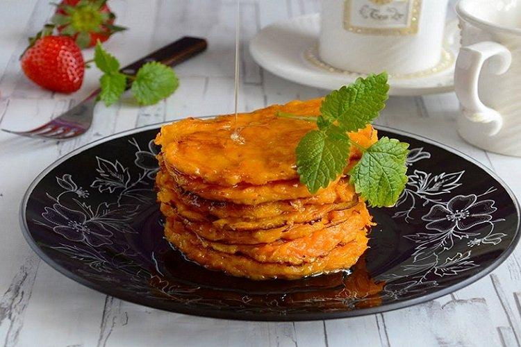 Морковные панкейки с ванилью